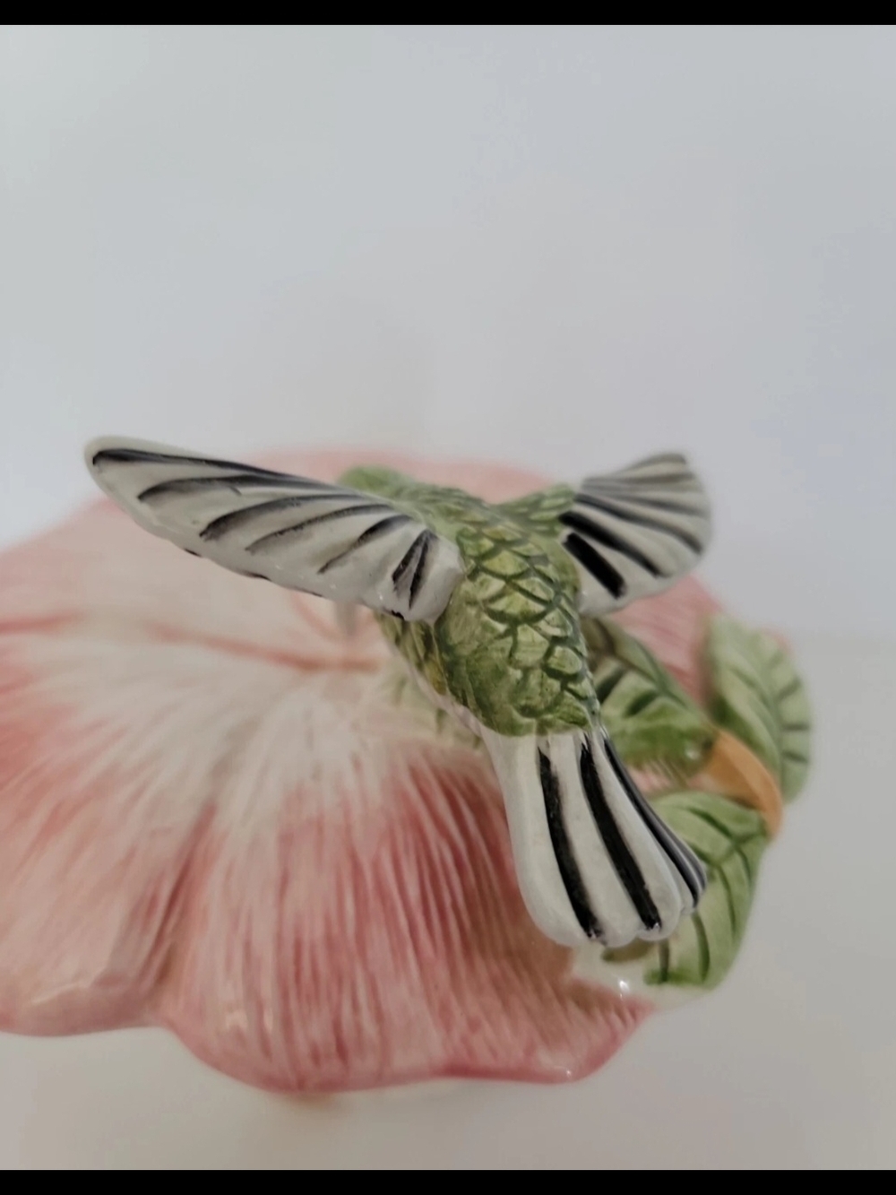 Hummingbird Flower Porcelain Lidded Trinket Dish - Picture 3 of 7